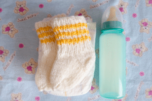 Lire la suite à propos de l’article Bébé : combien de temps attendre entre chaque prise de biberon ?